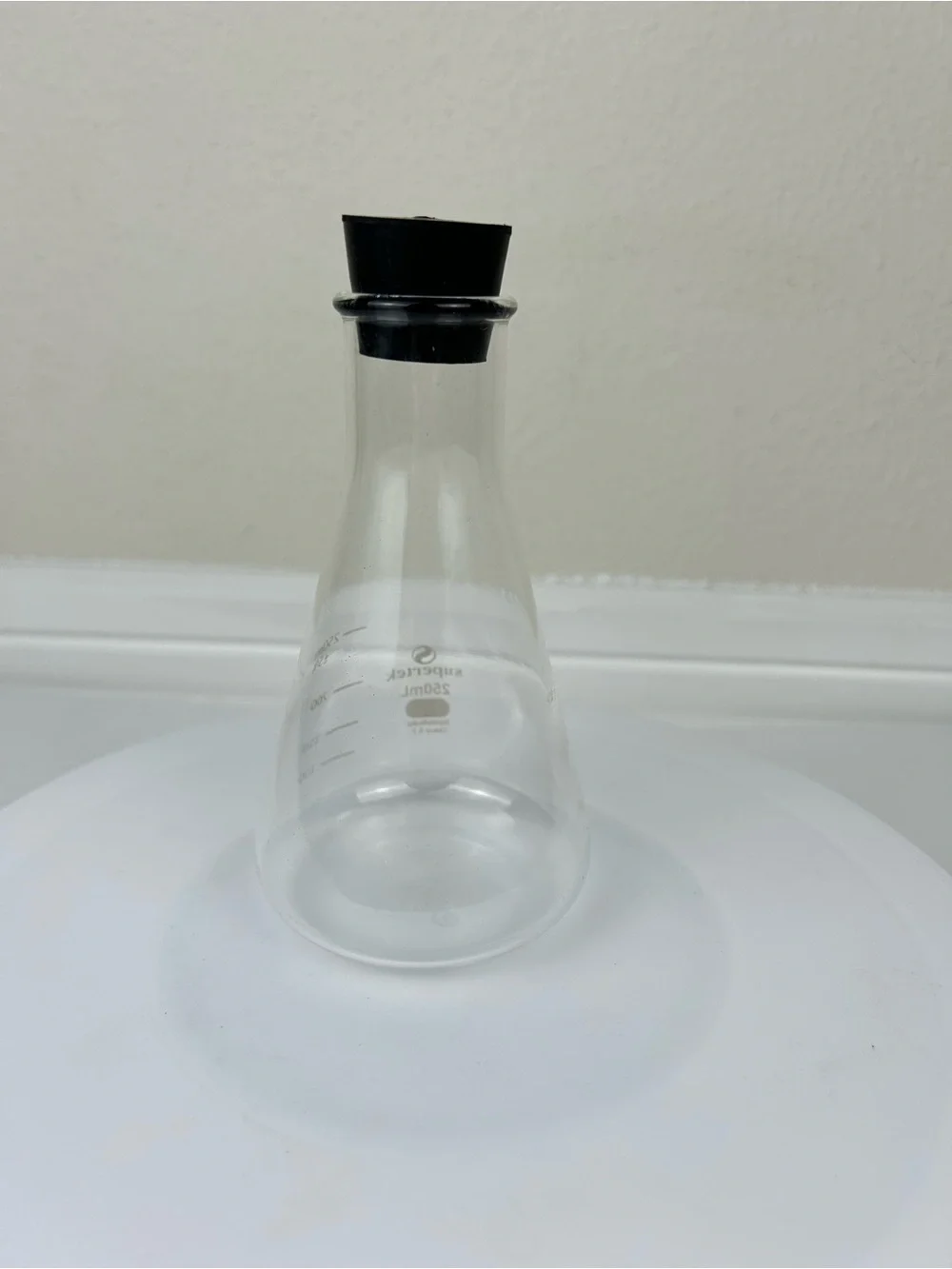 SALE! Supertek 250ml Erlenmeyer Flask Borosilicate Glass 3.3 Chemistry & Stopper